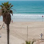 Beautiful Beachfront Apt W/ Sea Views & Parking By Sea N\' Rent