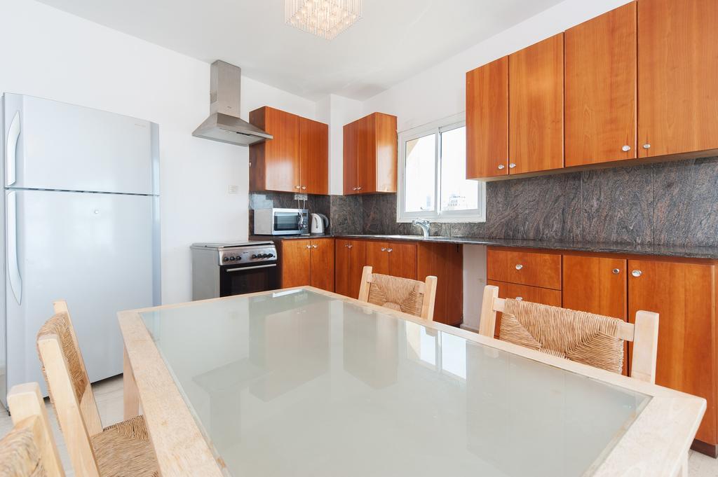 Beautiful Beachfront Apt W/ Sea Views & Parking By Sea N' Rent Apartment *